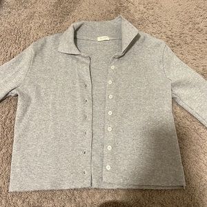 Brandy Melville Grey Cropped Long Sleeve Button Up